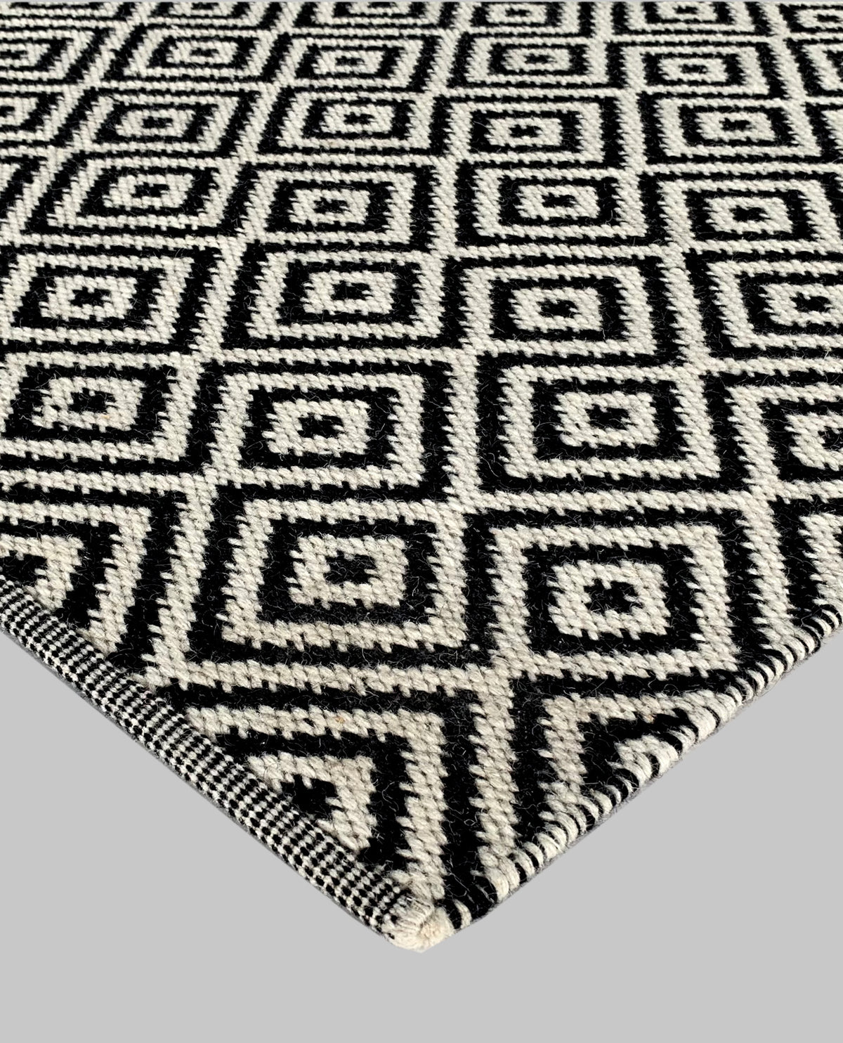 Rugslane Black Modern Durry Carpet 4.0ft X 6.0ft